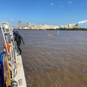Checking for debris and other obstructions - brisbane river - Commercial marine group